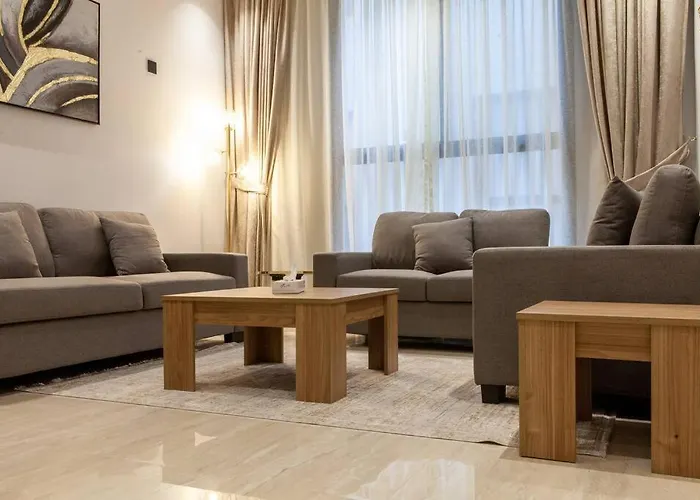 شقة فاخرة بكمباوند بحي الملقا Luxurious Two-Bedroom Apartment Compound Al Malqa District