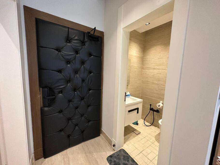 Appartement فاخرة بكمباوند بحي الملقا Luxurious Two-bedroom Compound Al Malqa District
