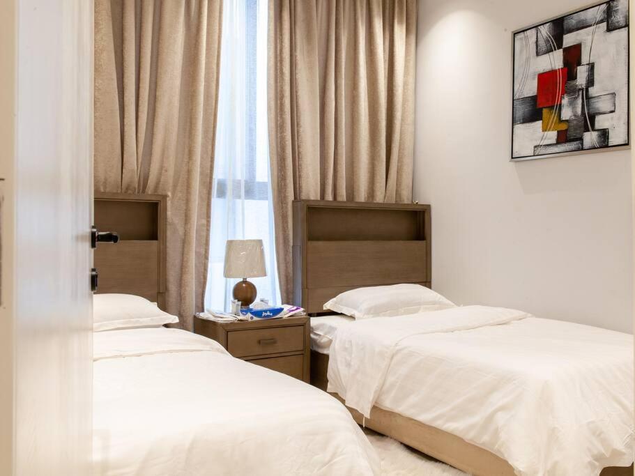 فاخرة بكمباوند بحي الملقا Luxurious Two-bedroom Compound Al Malqa District